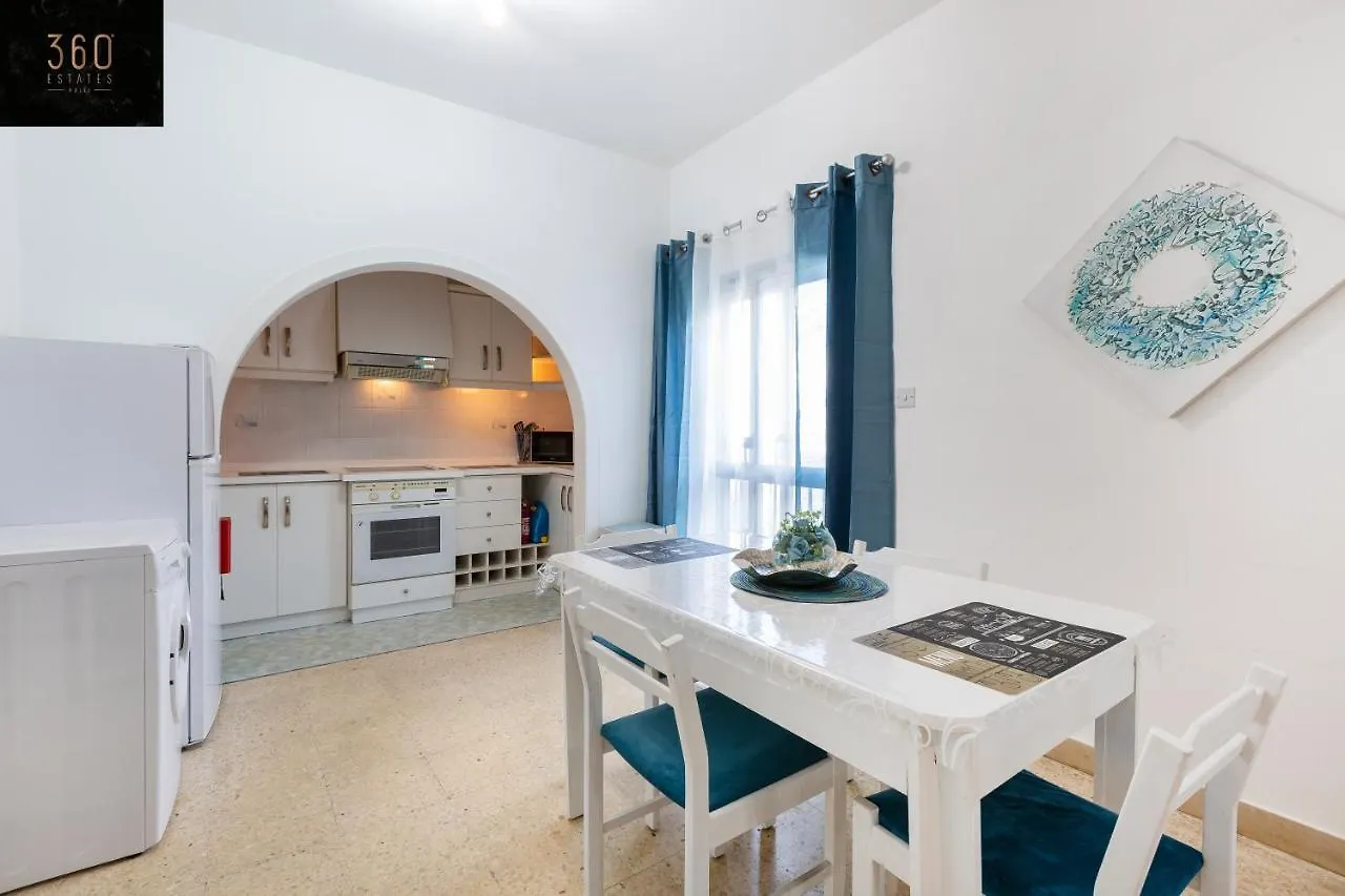 A Comfy Seafront 1Br Apt, In Tower Road In Sliema By 360 Estates 0*,  Malta