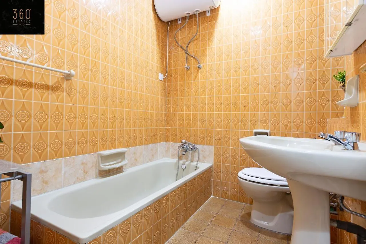 A Comfy Seafront 1Br Apt, In Tower Road In Sliema By 360 Estates